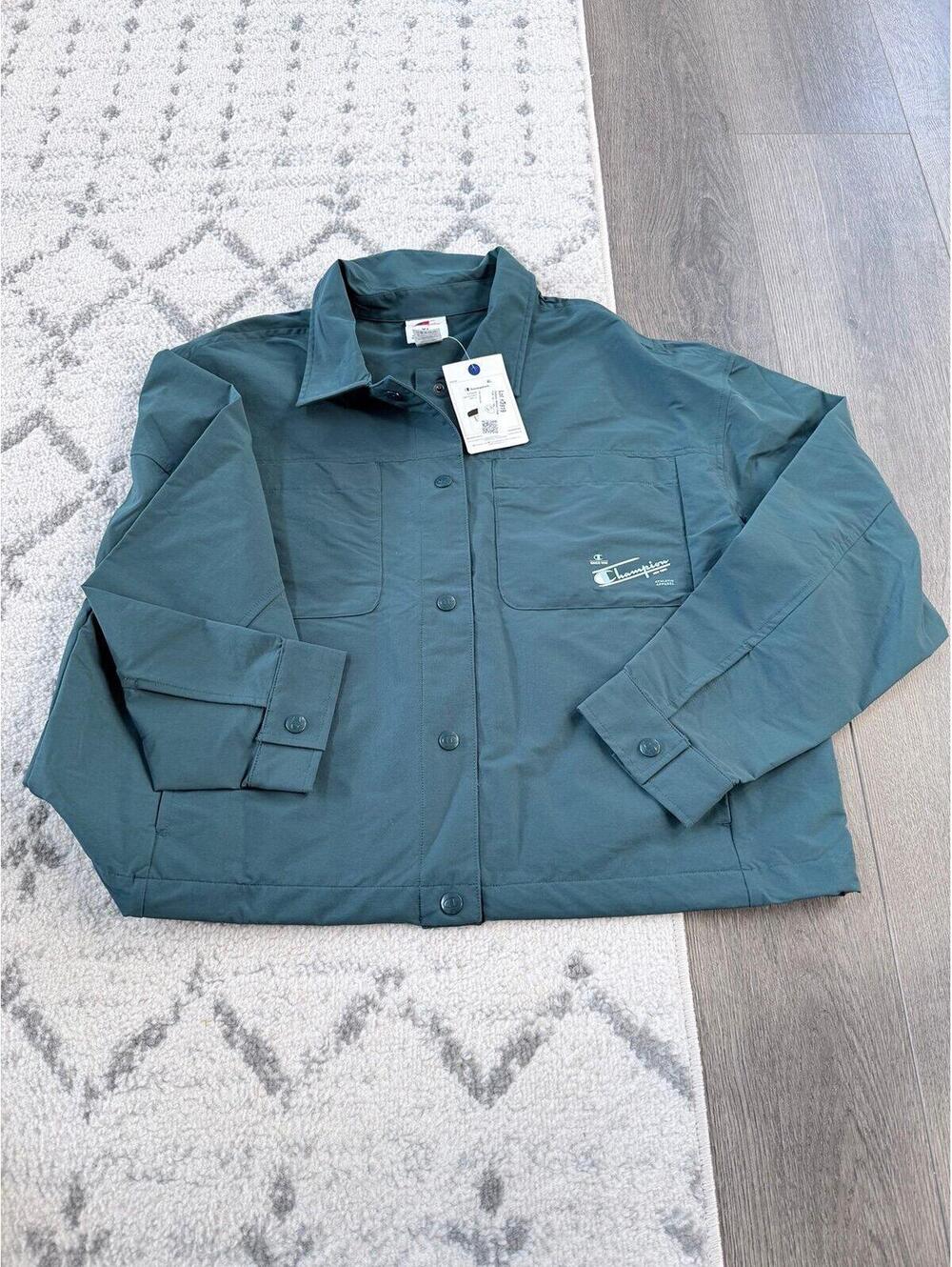 New with tags Champion lightweight cropped jacket/shacket